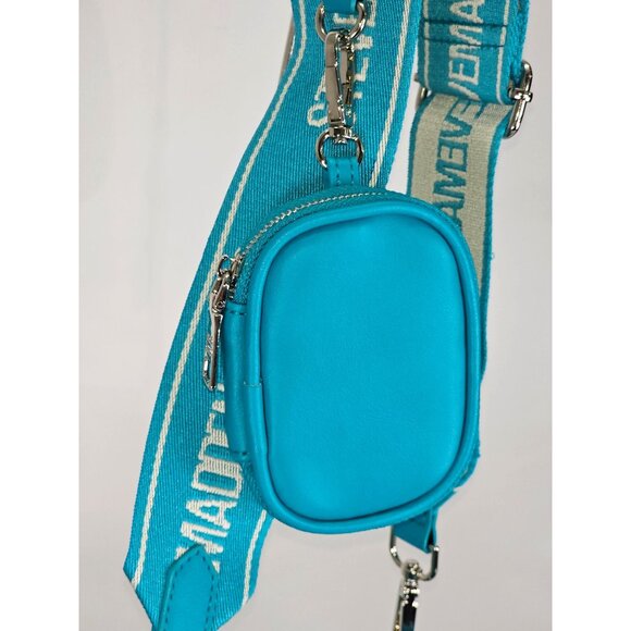 NWOT Steve Madden Women's Bwebbers Straw Crossbody Bag Air Pod Case Teal 293 - Picture 3 of 12